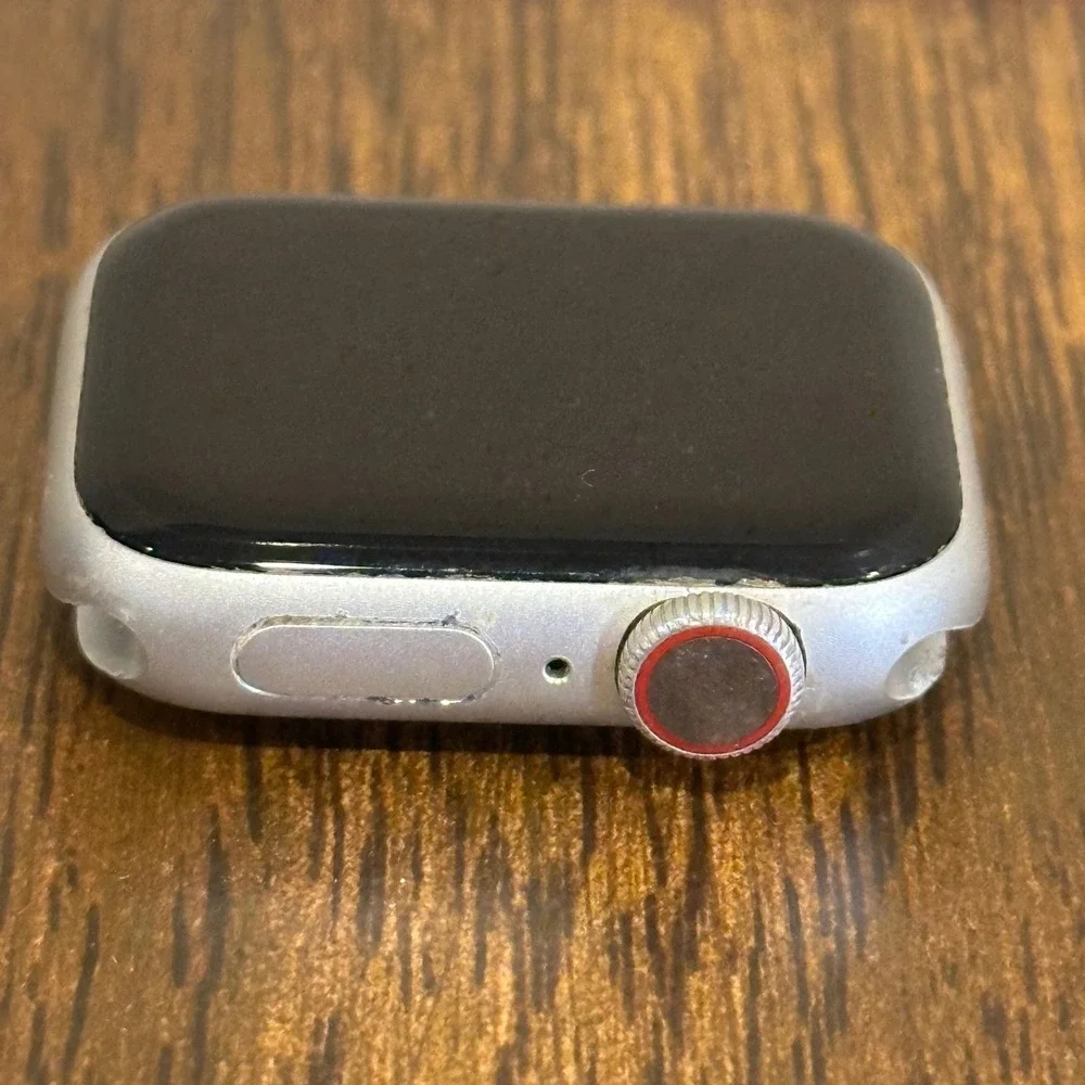 Apple Watch Series 4 40mm GPS Cellular Silver Aluminum Parts Repair S4